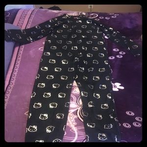 Hello kitty Pajamas with footsies size LG New